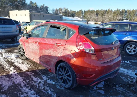 2019 Ford Fiesta St Line z USA, uszkodzony, nr VIN 3FADP4DJ4KM117173